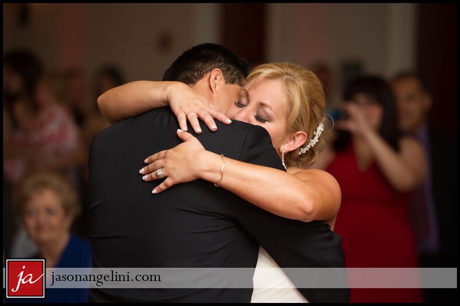 RPWrfirstdancehug0411
