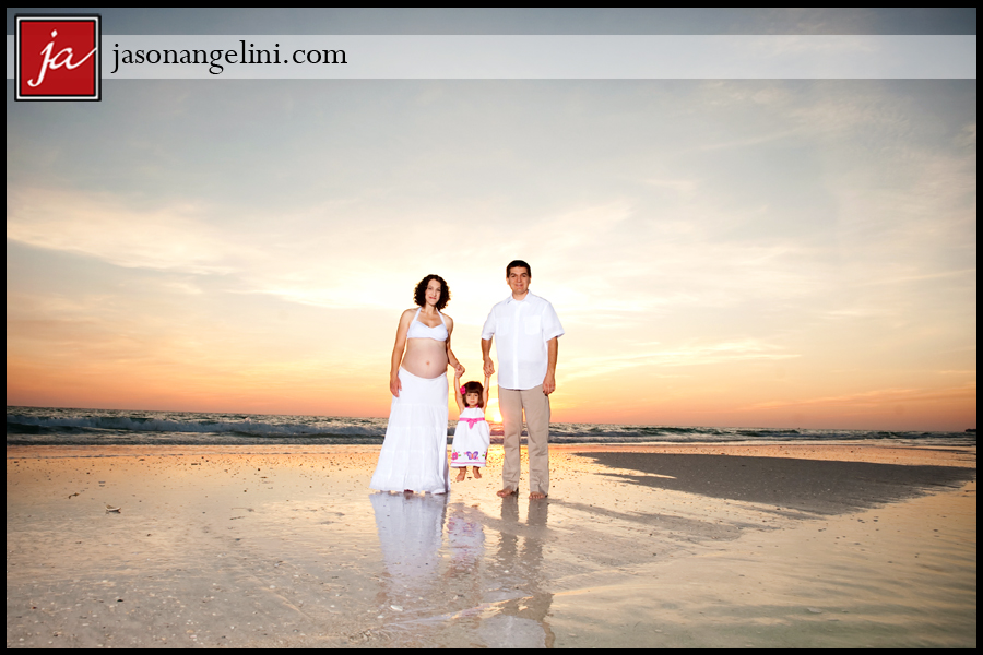 BCMfamilyholdshands0612