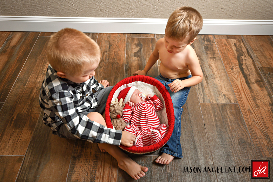 Lifestyle Holiday Session with Alisa and Matt’s Family