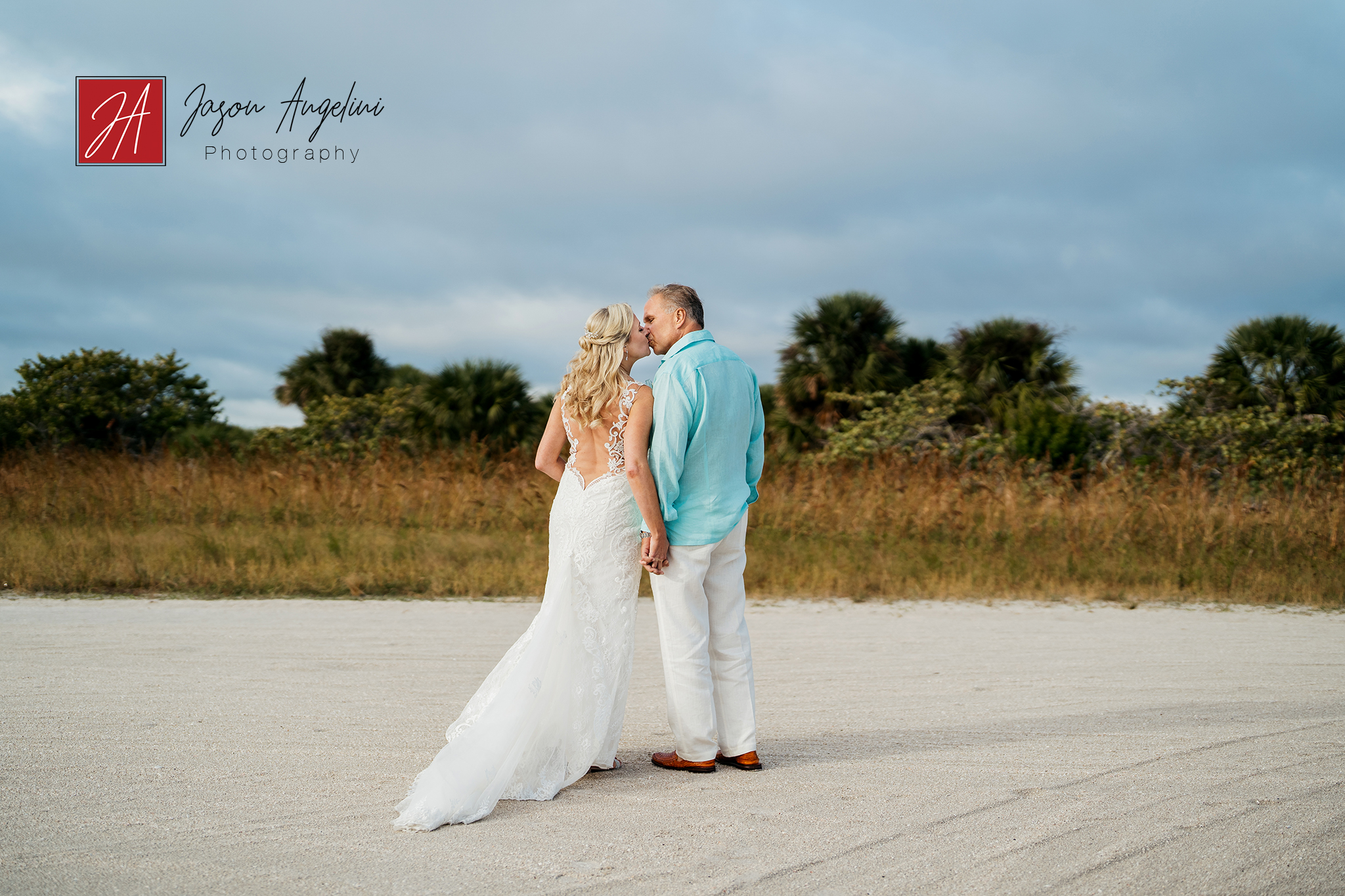 Florida Beach Wedding: Suzanne and Andy